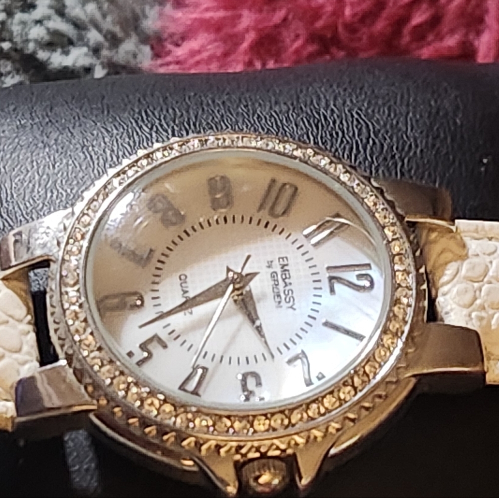Beautiful ICED out Embassy By Gruen Womens watch MOP Dial - Picture 3 of 7